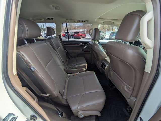Used 2017 Lexus GX 460 Luxury w/ Sport Design Package image 36