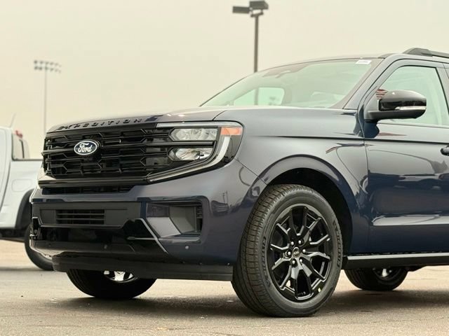 New 2027 Ford Expedition Platinum AWD/4WD image 2