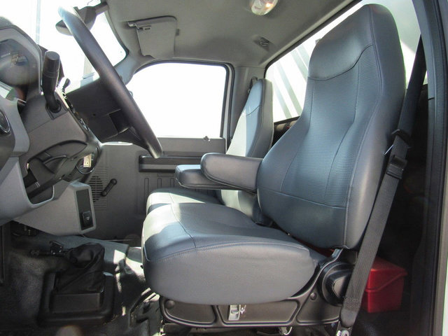 Used 2022 Ford F650 2WD Regular Cab Super Duty image 33