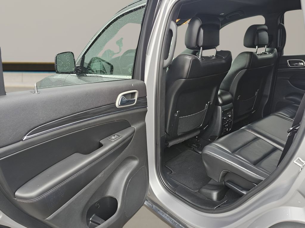 Used 2019 Jeep Grand Cherokee Limited image 12