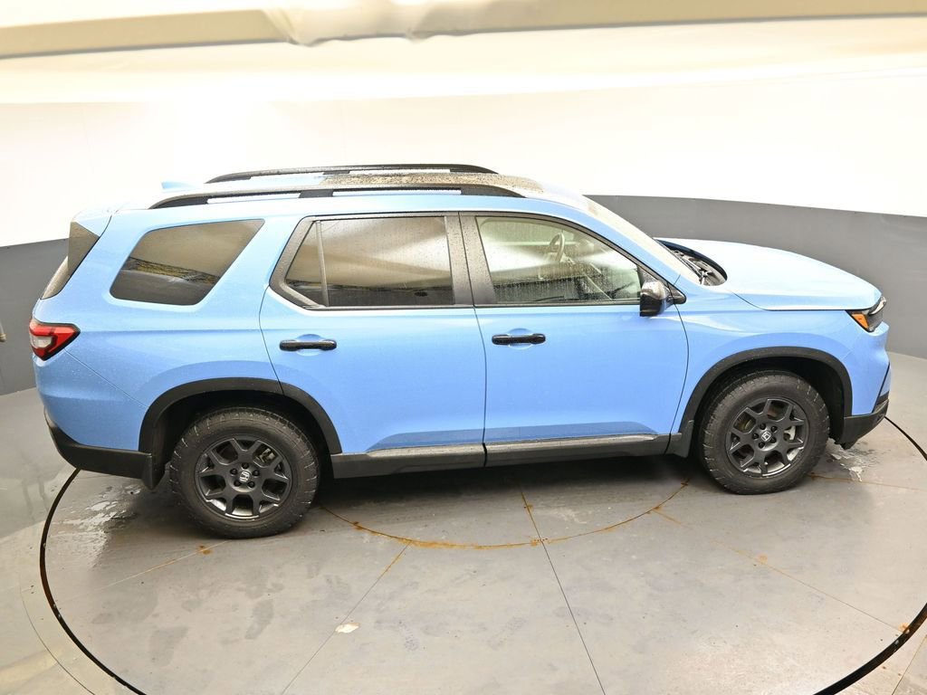 Used 2025 Honda Pilot TrailSport image 41