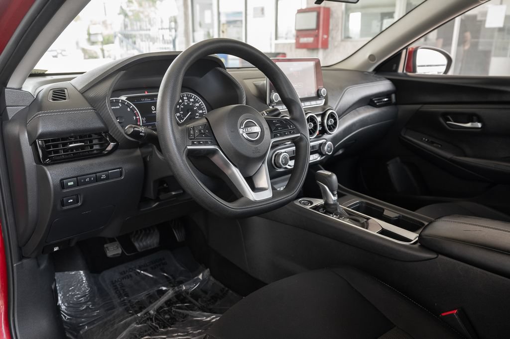 Used 2024 Nissan Sentra SV FWD image 18
