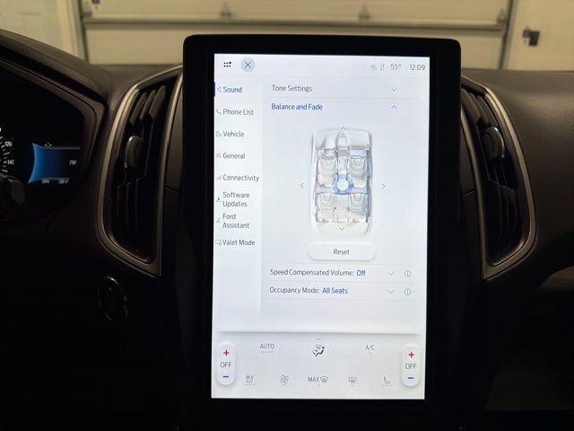 Used 2024 Ford Edge SEL w/ Convenience Package image 25