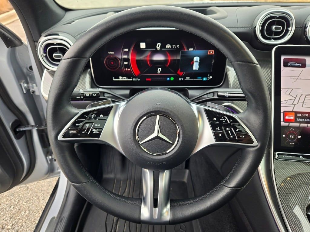 Used 2023 Mercedes-Benz GLC 300 4MATIC image 31