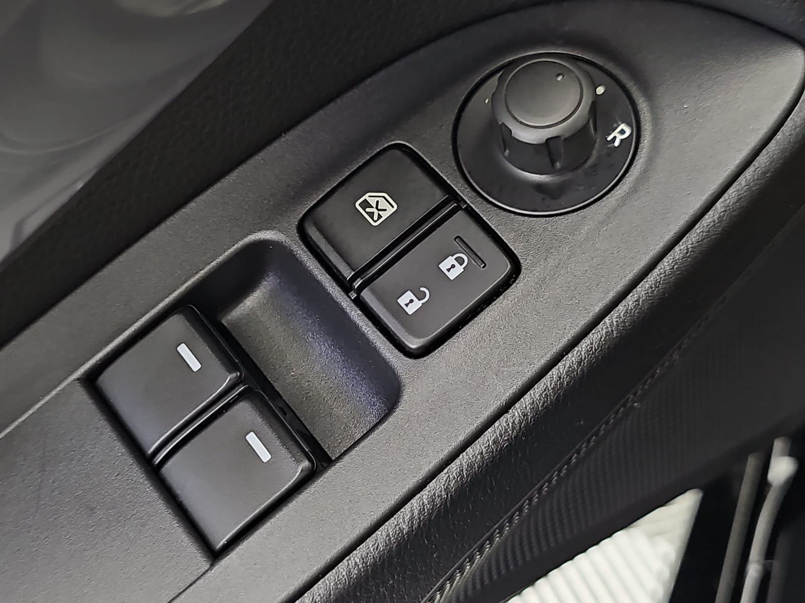 Used 2018 FIAT 124 Spider Classica w/ Technology & Siriusxm Group RWD image 23