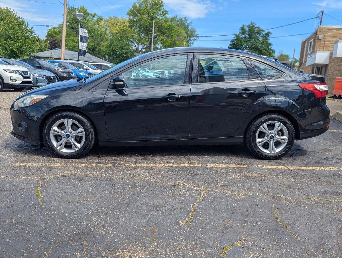 Used 2013 Ford Focus SE FWD image 4