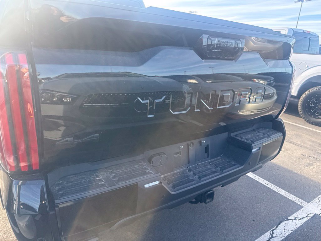 Used 2024 Toyota Tundra Platinum AWD/4WD image 6