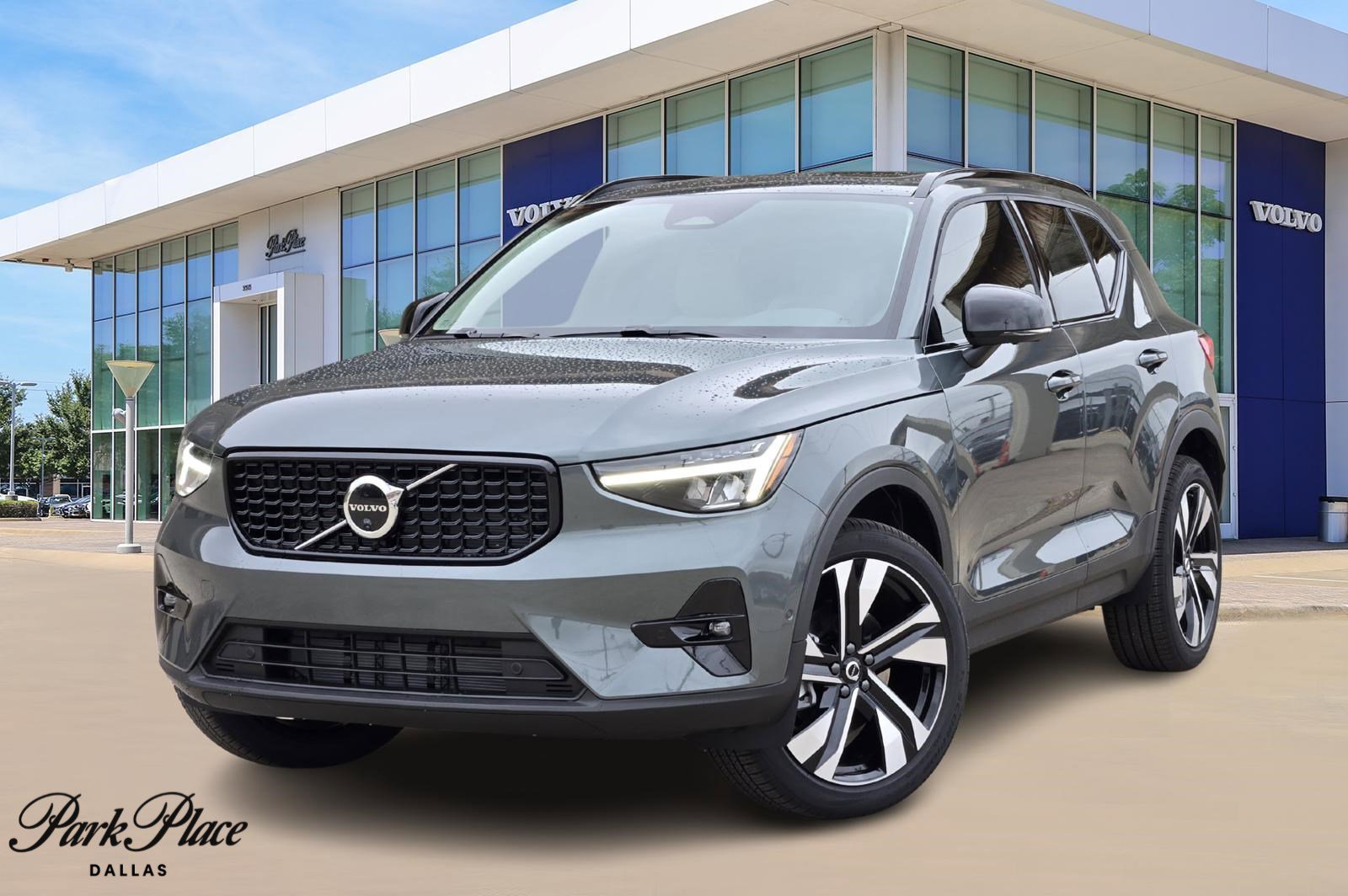 New 2026 Volvo XC40 B4 Plus w/ Climate Package