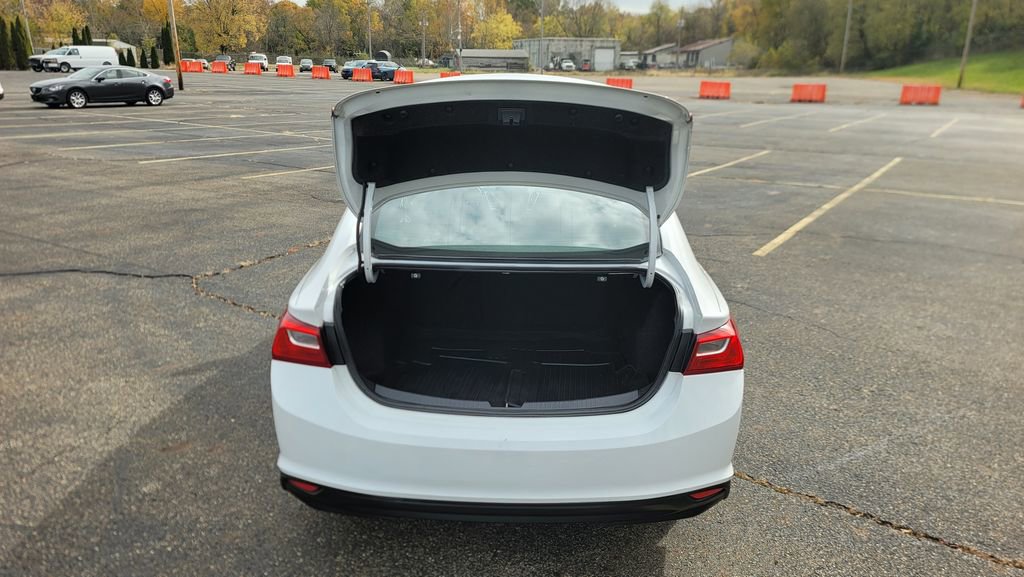 Used 2019 Chevrolet Malibu LS image 11