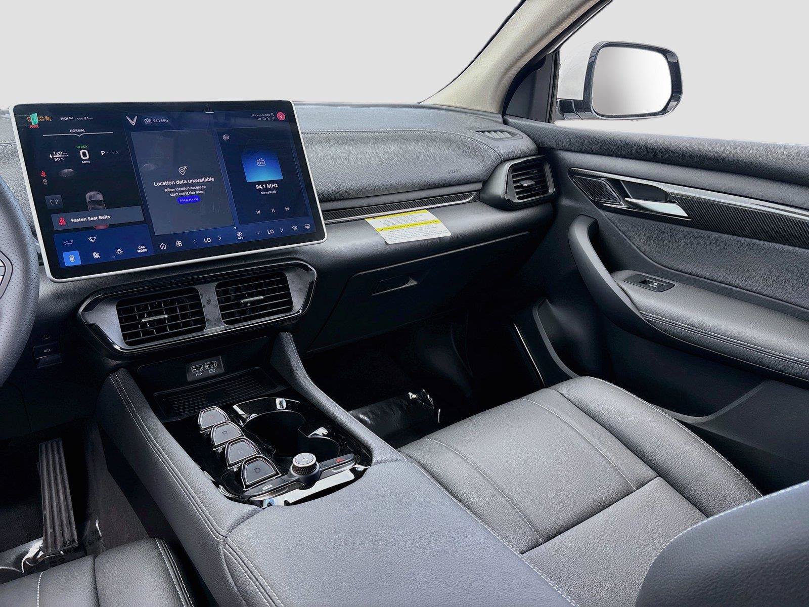 New 2027 VinFast VF 8 Eco AWD/4WD image 22