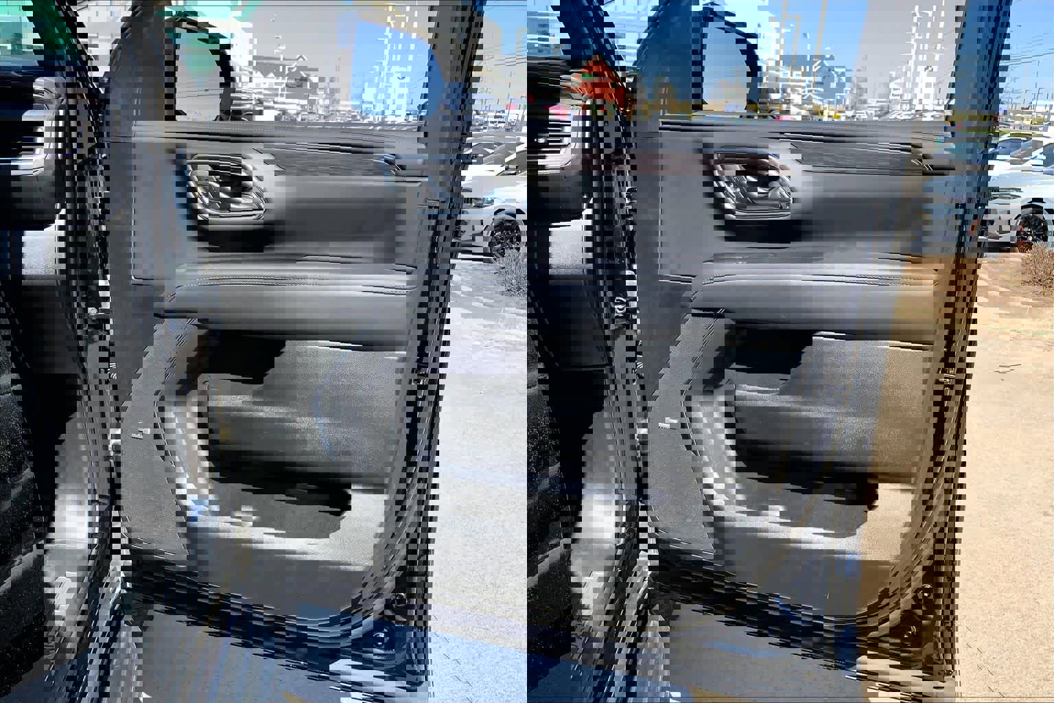 Used 2023 Chevrolet Tahoe LT w/ Luxury Package AWD/4WD image 21