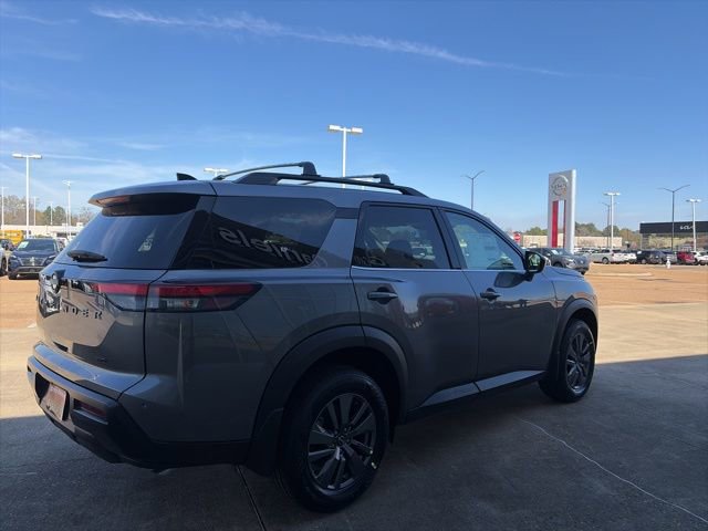 New 2026 Nissan Pathfinder SV image 4