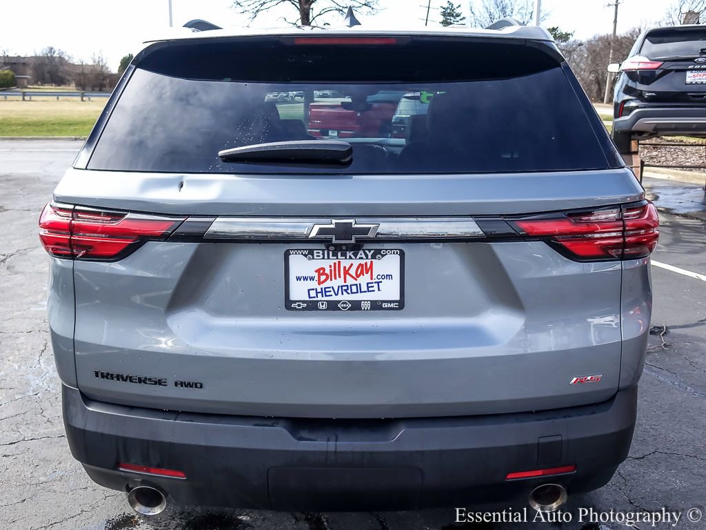 Used 2023 Chevrolet Traverse RS image 8