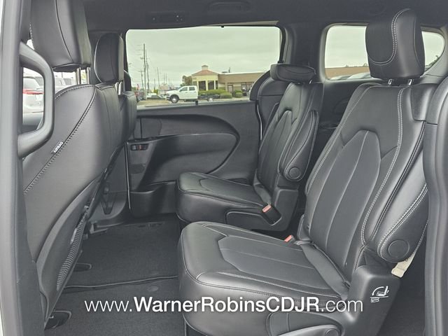New 2026 Chrysler Pacifica Select FWD image 6