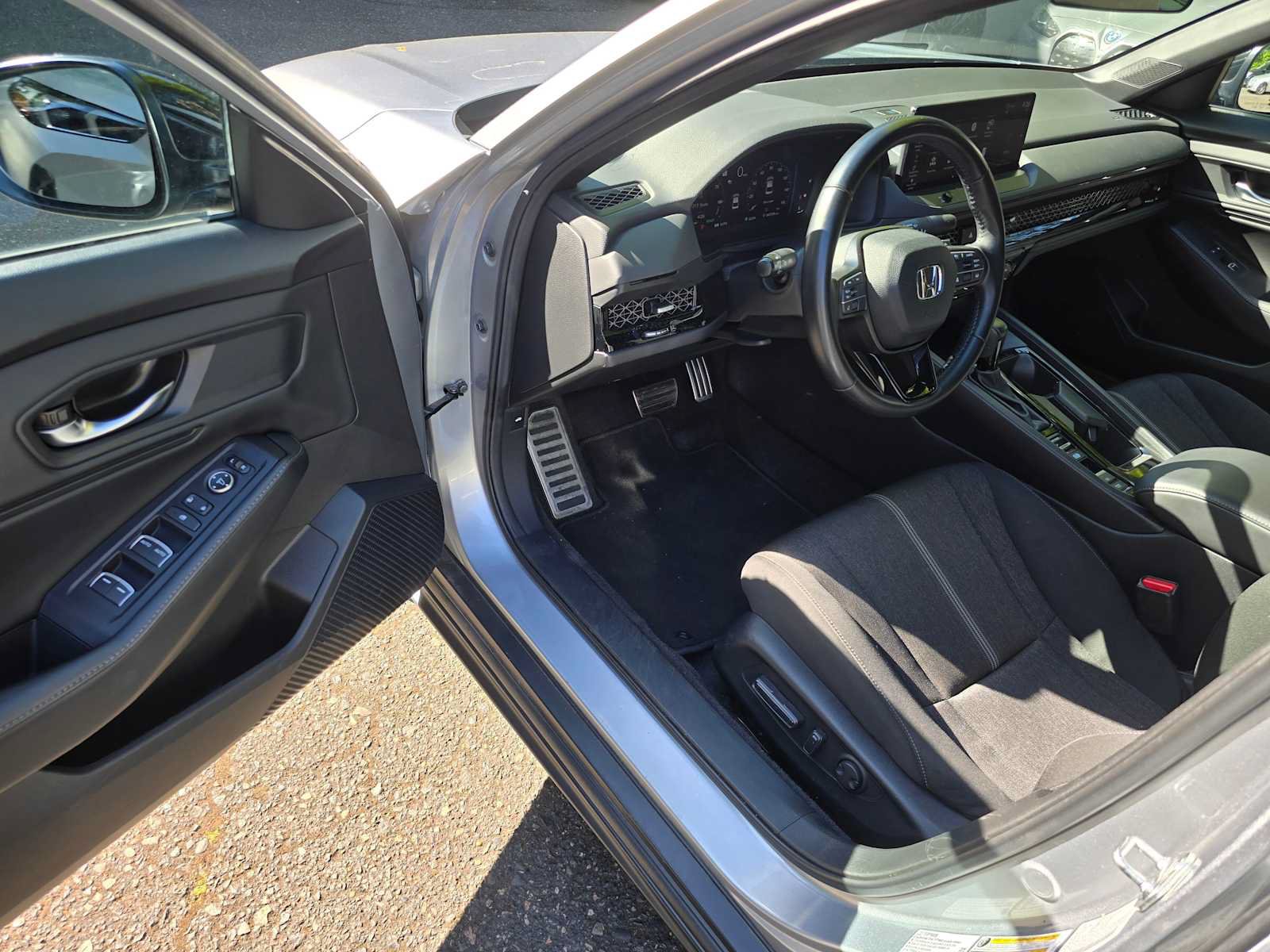 Used 2024 Honda Accord Sport image 19