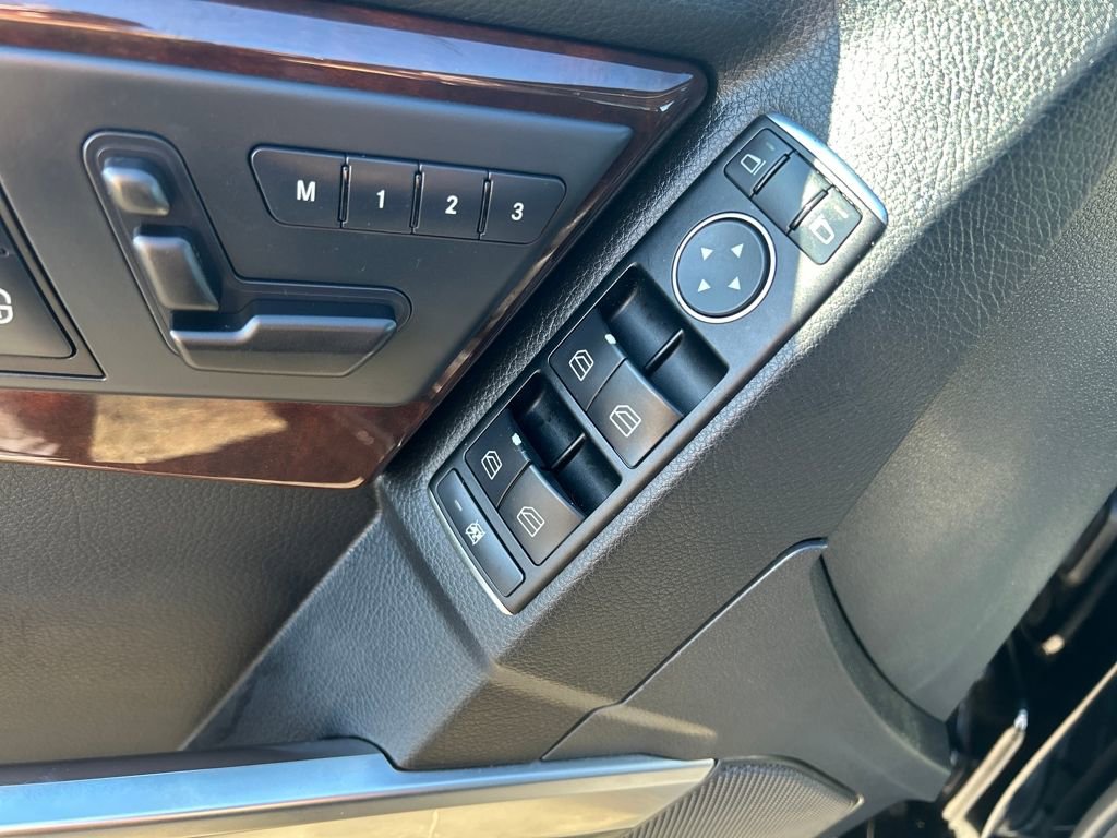 Used 2013 Mercedes-Benz GLK 350 4MATIC image 17