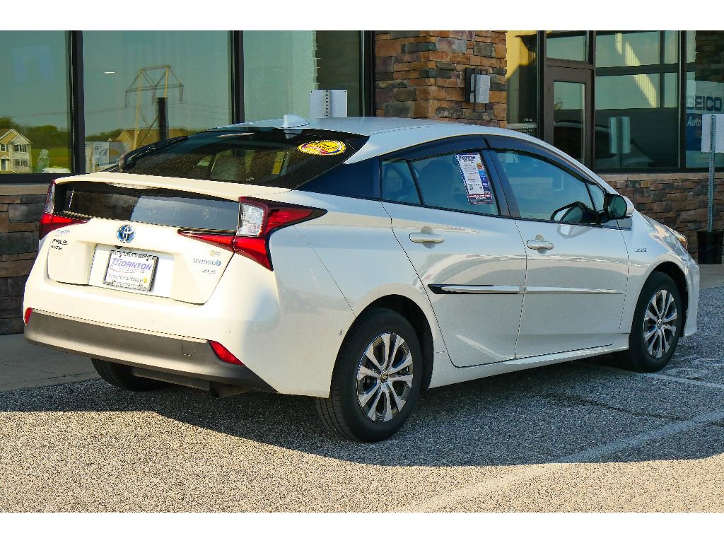 Used 2020 Toyota Prius XLE AWD/4WD image 3