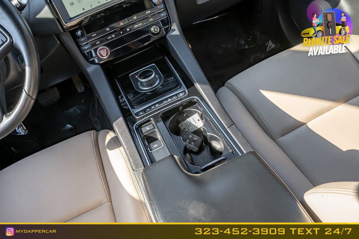 Used 2020 Jaguar F-PACE Premium image 23