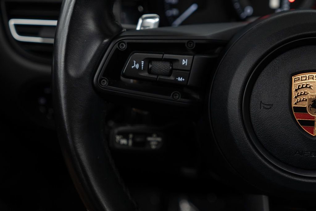 Used 2023 Porsche Macan Turbo image 19