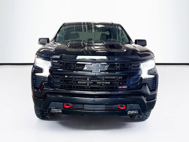 Used 2023 Chevrolet Silverado 1500 LT Trail Boss w/ LPO, Dark Essentials Package AWD/4WD image 4