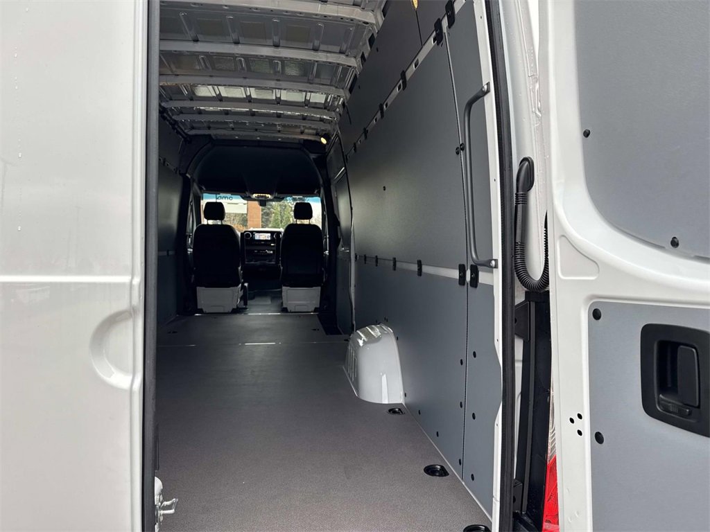 New 2026 Mercedes-Benz Sprinter 2500 image 14