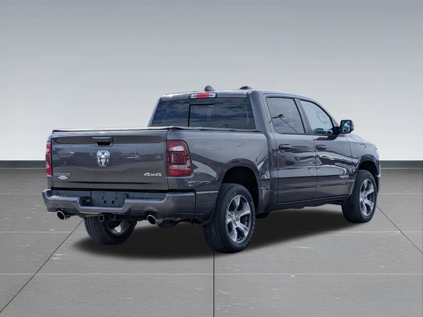 Used 2023 RAM 1500 Laramie AWD/4WD image 5