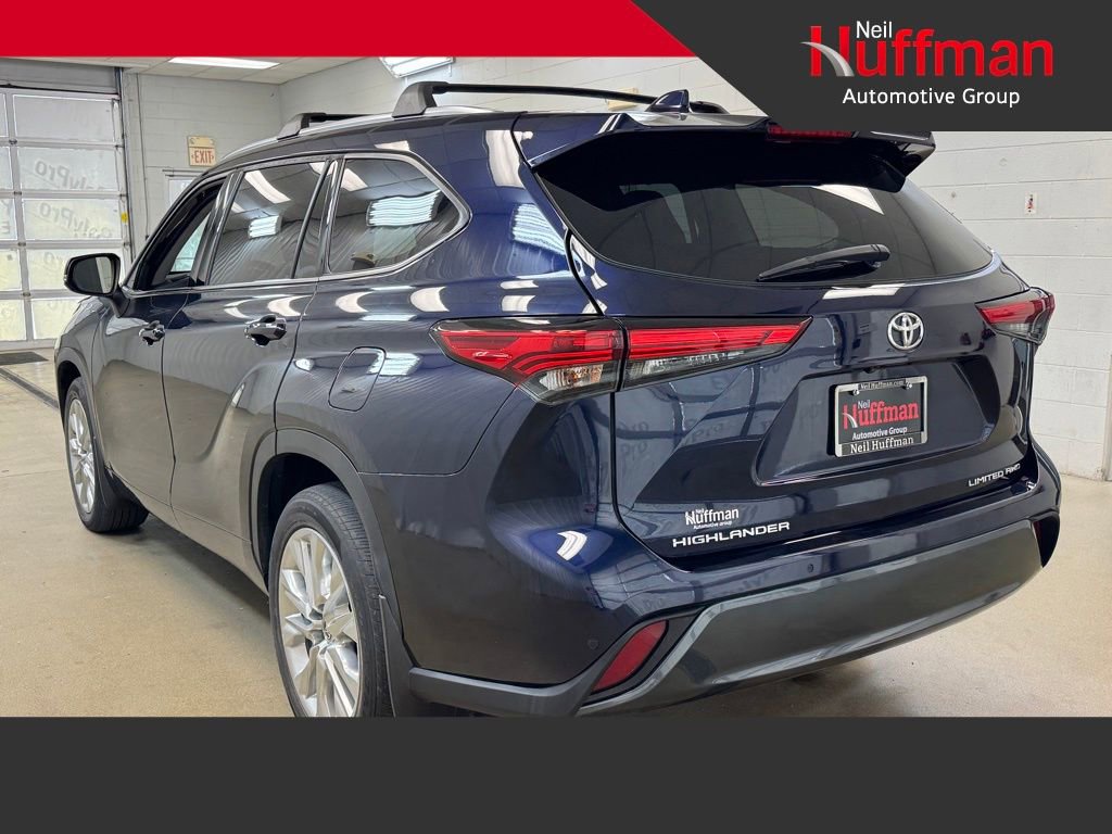 Used 2022 Toyota Highlander Limited AWD/4WD image 7