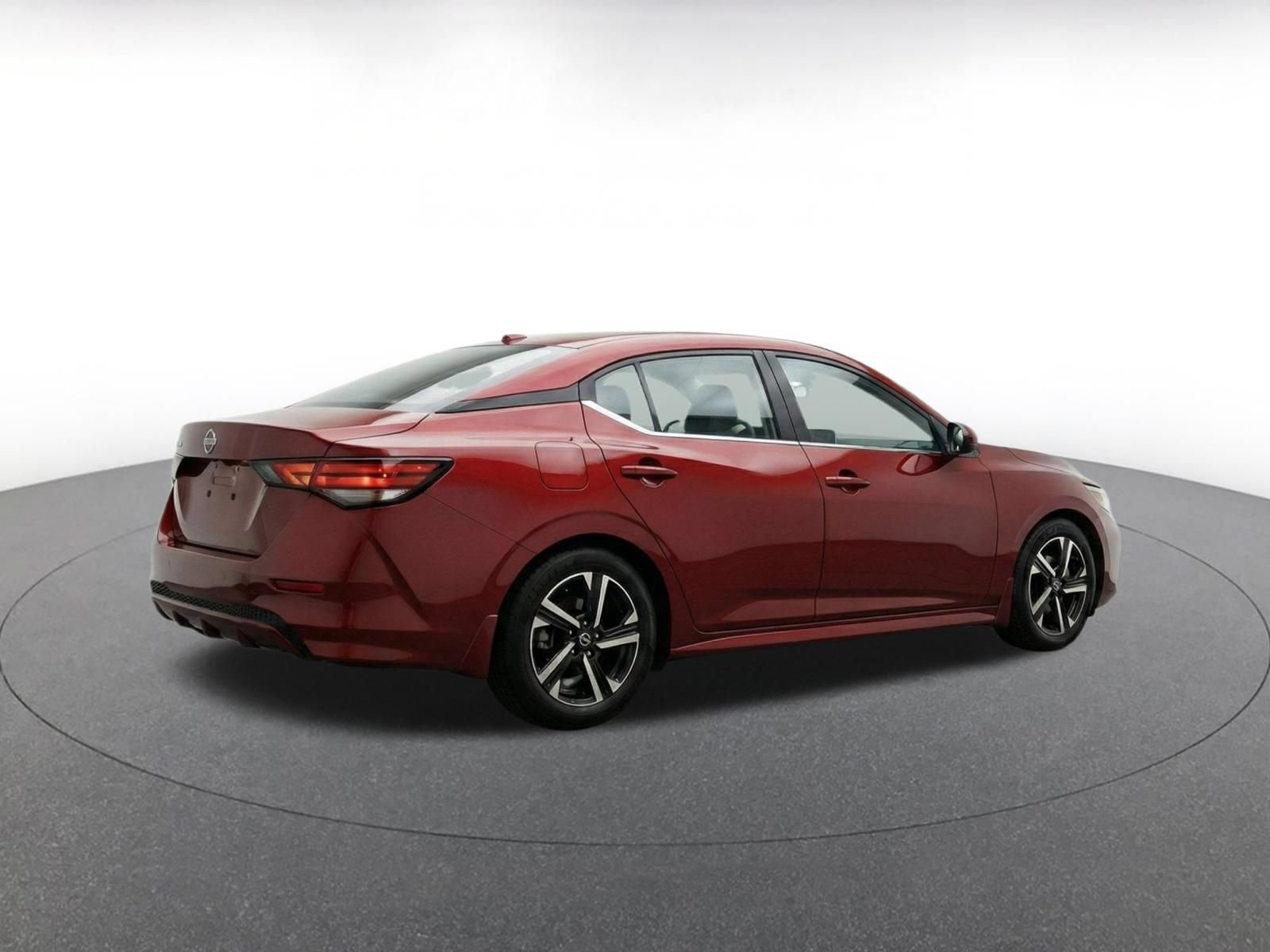 Used 2025 Nissan Sentra SV FWD image 9