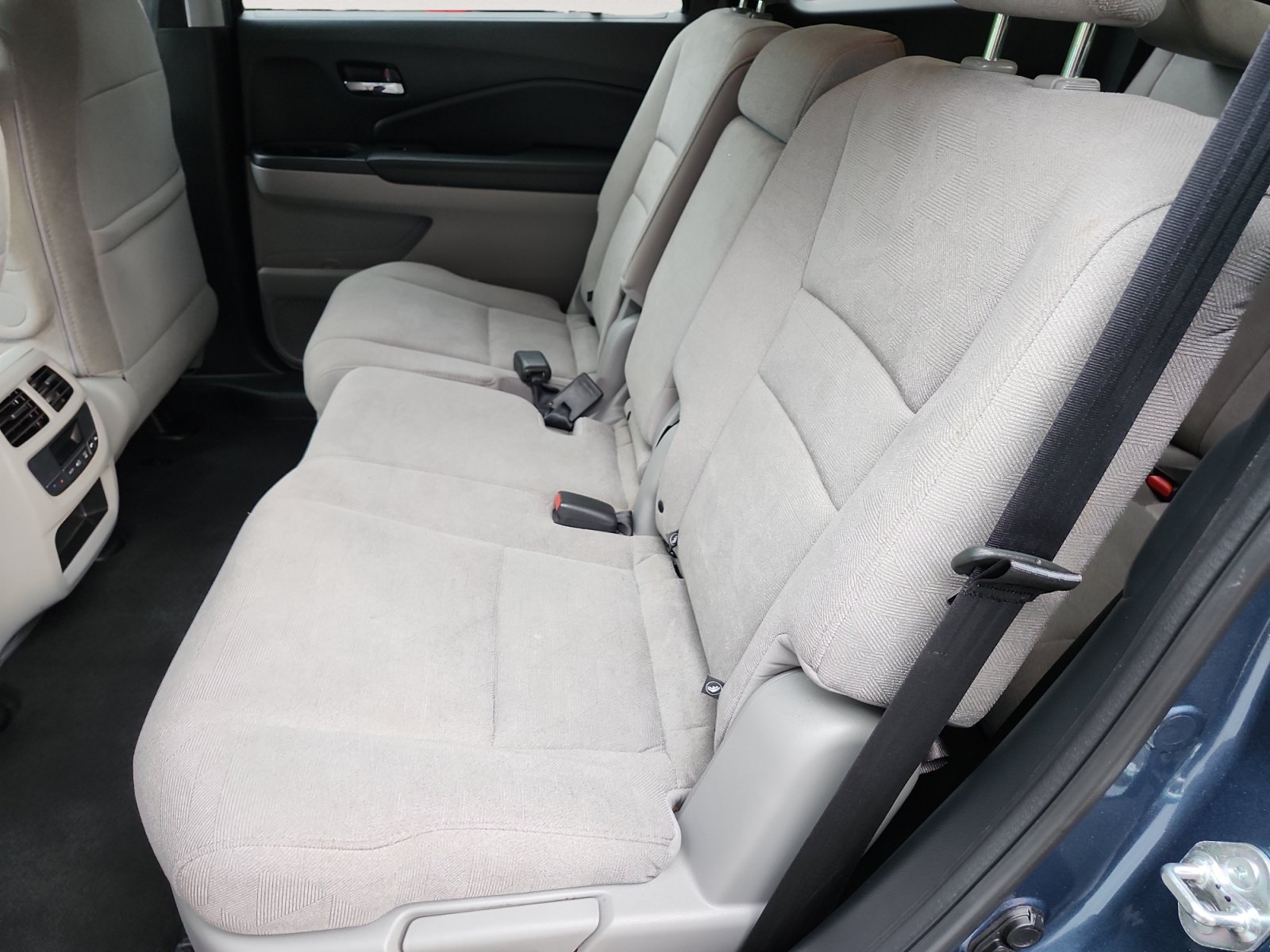 Used 2020 Honda Pilot EX image 15