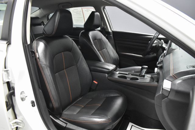 Used 2019 Nissan Altima 2.5 SR image 14