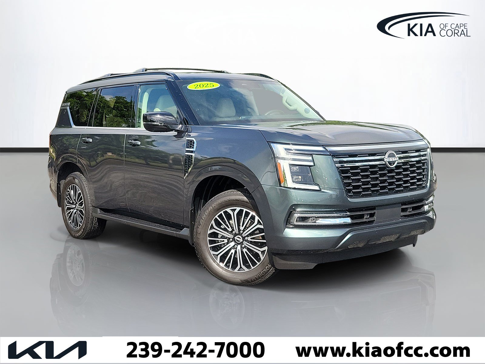 Used 2025 Nissan Armada Platinum AWD/4WD image 1