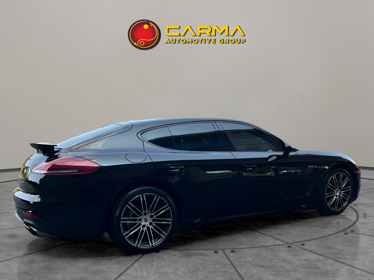 Used 2015 Porsche Panamera 4S image 5
