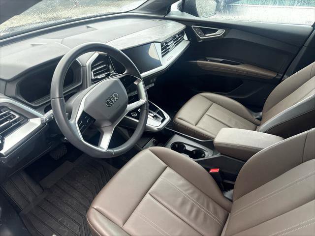 Used 2024 Audi Q4 e-tron Premium Plus AWD/4WD image 5