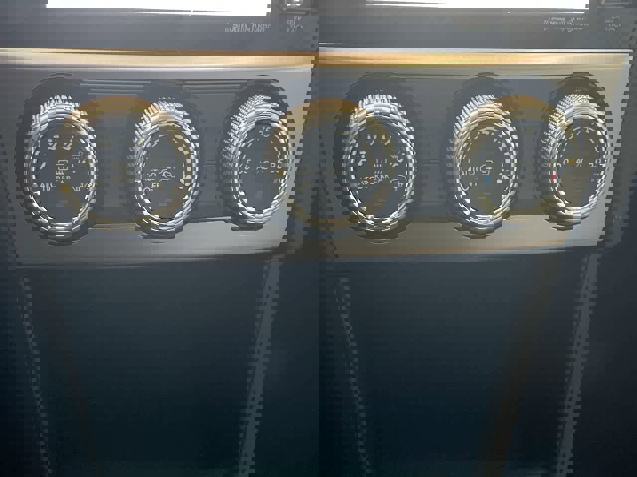 Used 2017 Subaru Crosstrek 2.0i Limited image 19