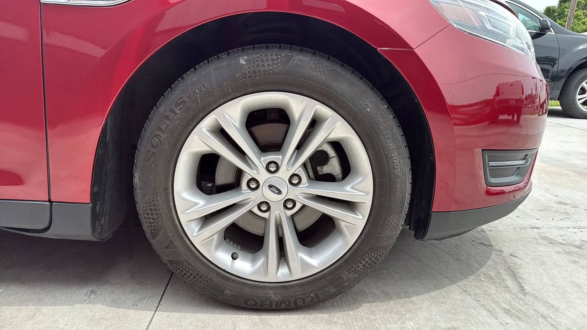 Used 2017 Ford Taurus SEL FWD image 26