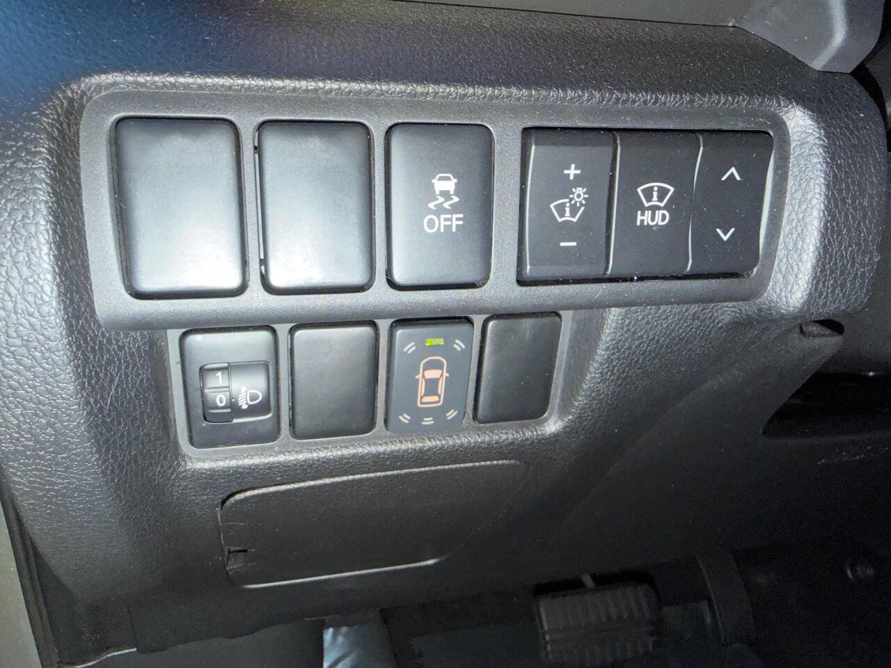 Used 2018 Mitsubishi Eclipse Cross SEL image 25