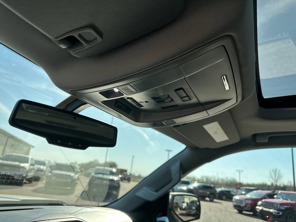 Used 2017 Chevrolet Silverado 1500 LTZ w/ Sport Package AWD/4WD image 19