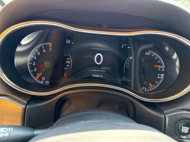 Used 2017 Jeep Grand Cherokee Limited w/ Luxury Group II AWD/4WD image 19