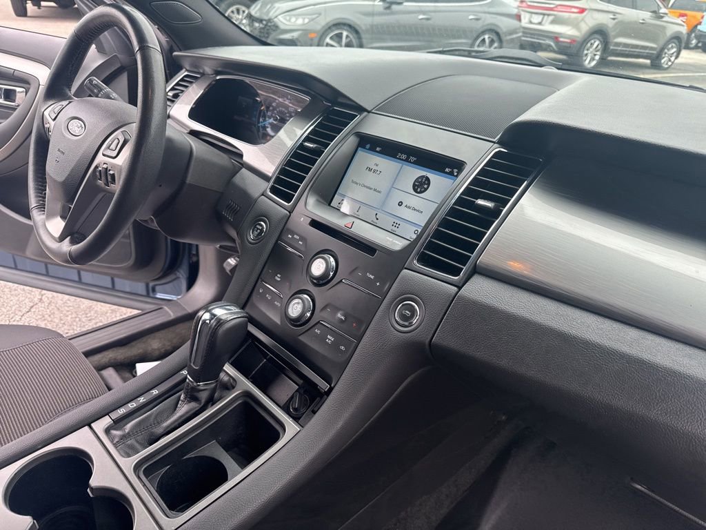 Used 2018 Ford Taurus SEL w/ Equipment Group 201A FWD image 32