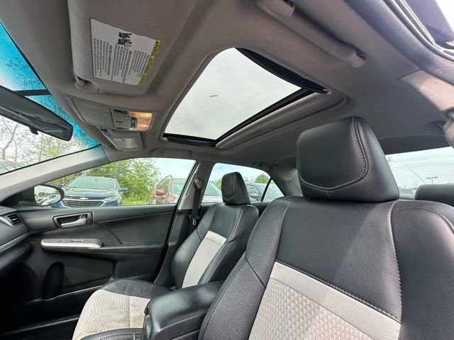 Used 2014 Toyota Camry SE FWD image 24