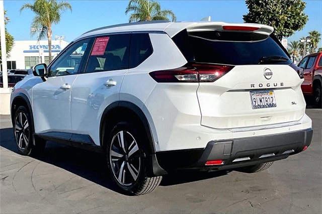 Certified 2024 Nissan Rogue SL w/ SL Premium Package image 4