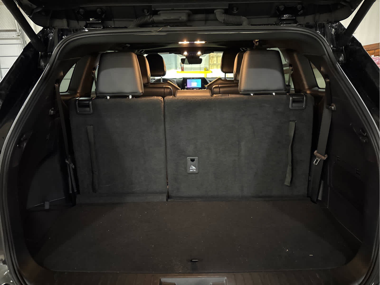 Used 2025 Toyota Highlander XSE image 7