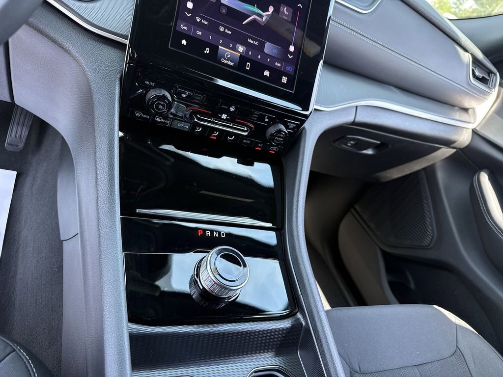 New 2026 Jeep Grand Cherokee Laredo X image 21