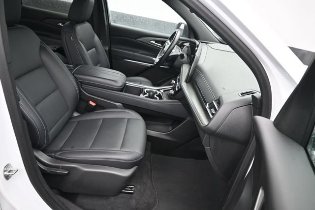 Used 2025 Chevrolet Traverse LT AWD/4WD image 10
