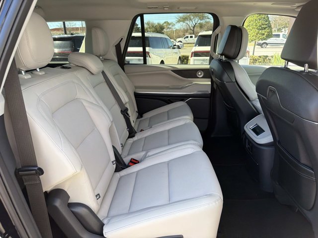 New 2026 Lincoln Navigator L Reserve AWD/4WD image 22