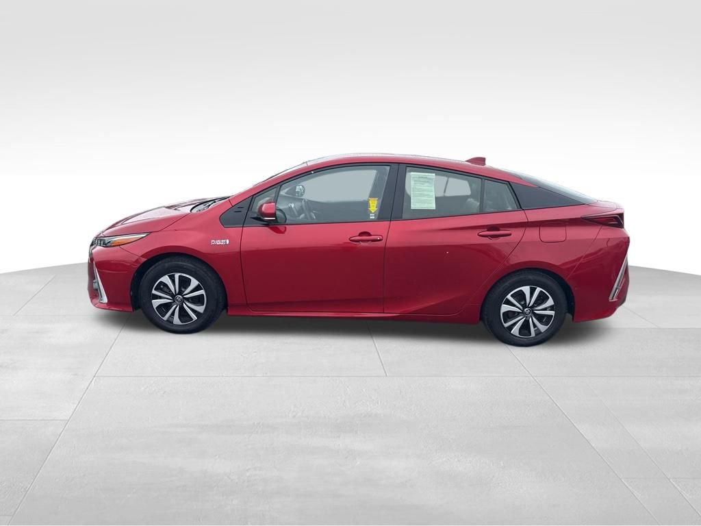 Used 2017 Toyota Prius Prime Advanced w/ Carpet Mat Package image 2