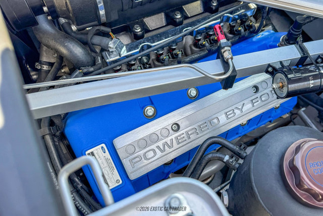 Used 2005 Ford GT RWD image 22