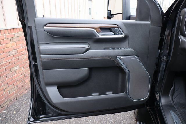 Used 2025 Chevrolet Silverado 2500 High Country w/ High Country Premium Package image 11