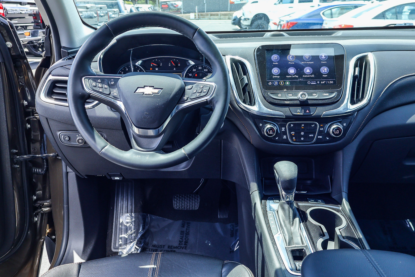 Used 2023 Chevrolet Equinox Premier AWD/4WD image 3