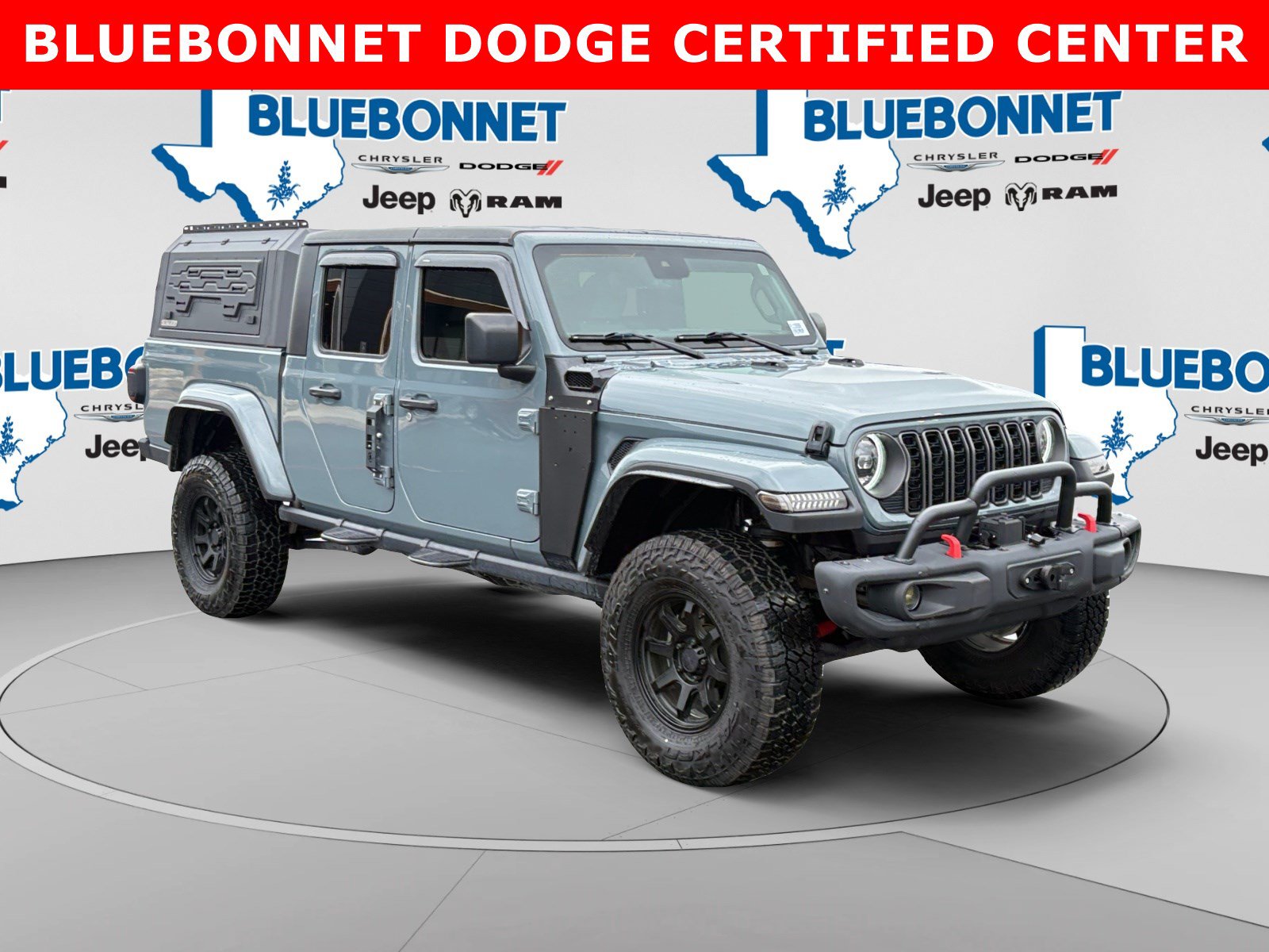 Used 2024 Jeep Gladiator Sport AWD/4WD image 3